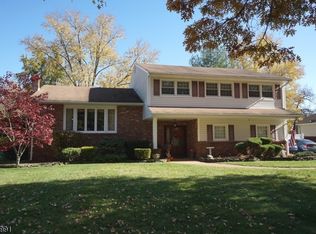 84 Wheatsheaf Rd, Clark, NJ 07066