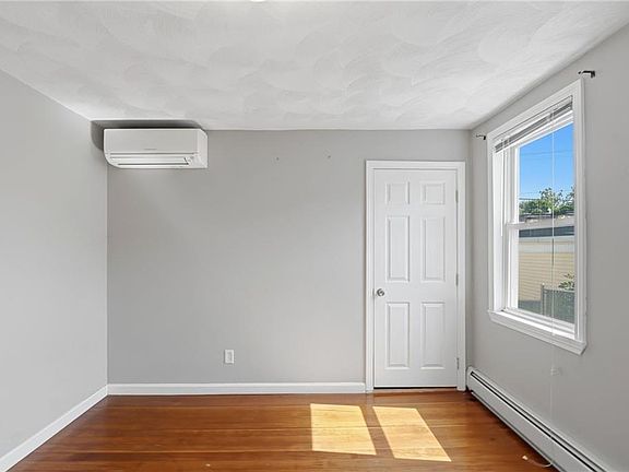 4th image of 39 Pike St #41