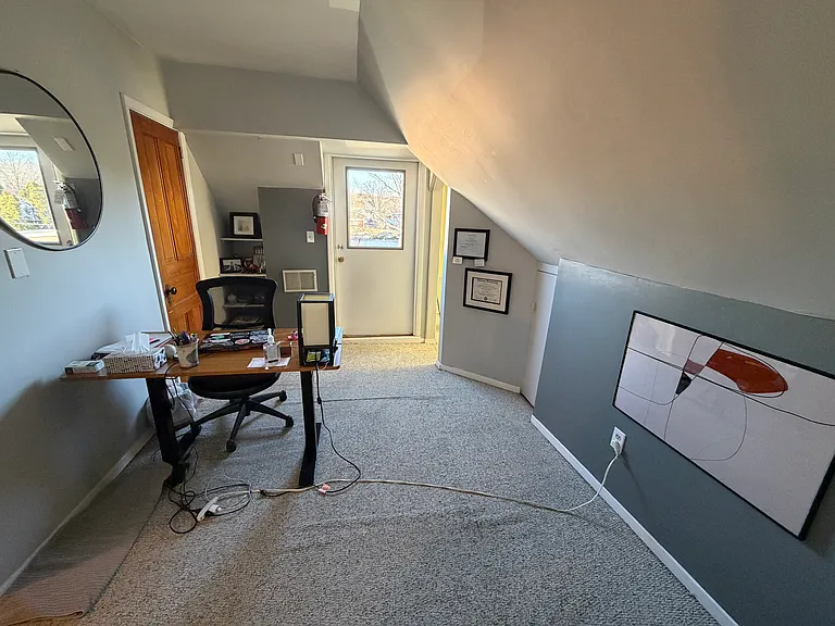 616 E Bloomington St — Photo 22