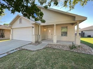 2408 Green Meadows Ln, Buda, TX 78610