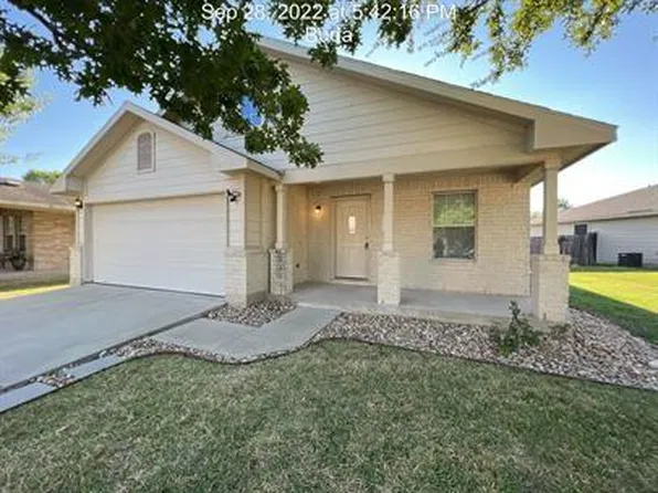 2408 Green Meadows Ln, Buda, TX 78610