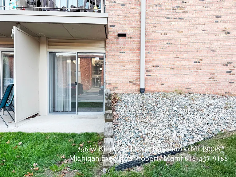 756 W Kilgore Rd #102 — Photo 1