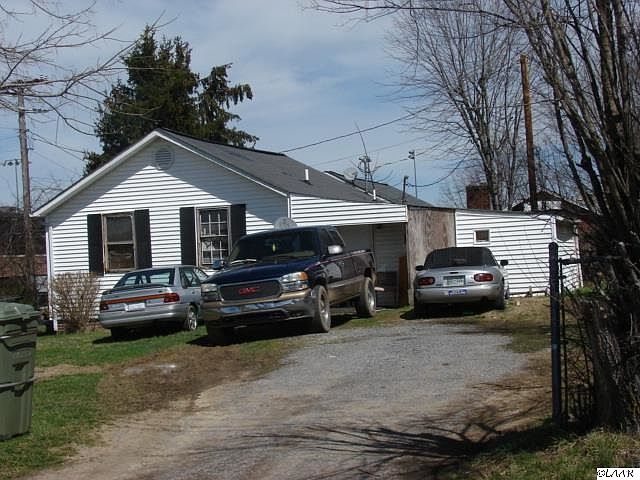 2nd image of 208 E 3rd South St