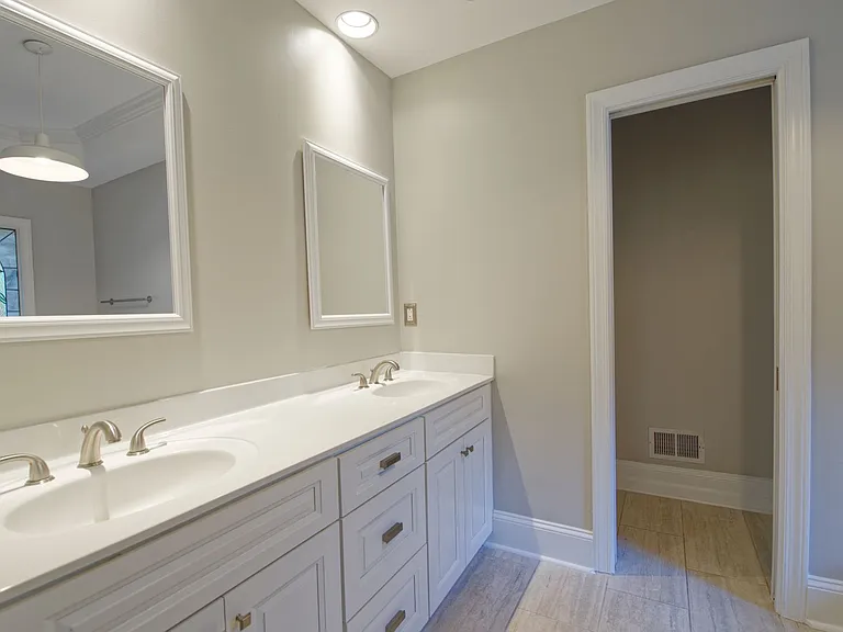 1150 Goodwin Pl NE — Photo 16
