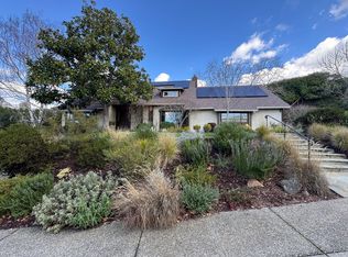 624 Ironbark Cir, Orinda, CA 94563