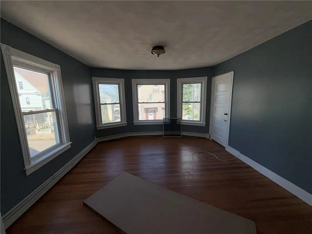 2 bed, 1.0 bath, 1160 sqft, $1,800 — Photo 4