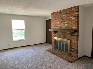 745 Boca Raton Dr, Saint Peters, MO 63376