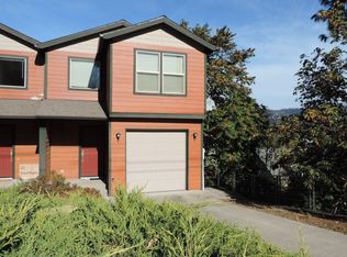 1536 Lincoln St, Hood River, OR 97031