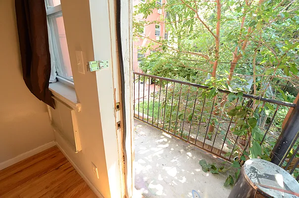 Rented by Miron Realty Group | media 44