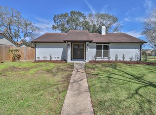 509 Belmont Dr, Friendswood, TX 77546