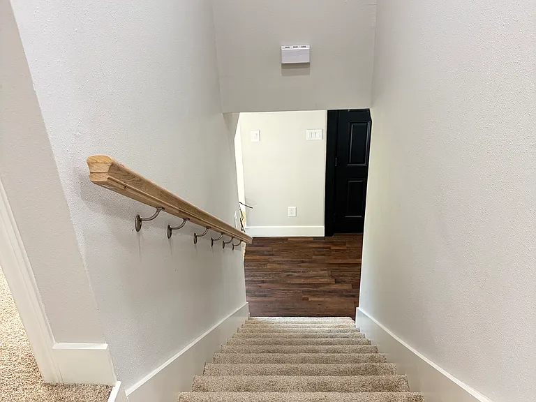 300 Woodhollow Ct — Photo 9