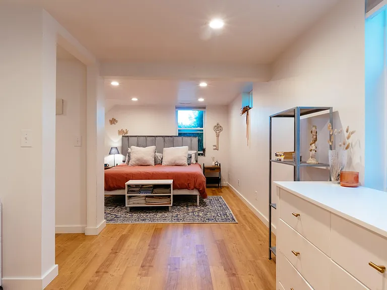 1382 E Emerson Ave — Photo 12