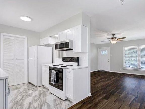 5th image of 523 Pilgrim Dr