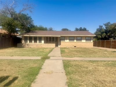 705 E Reynolds St, Stamford, TX, 79553