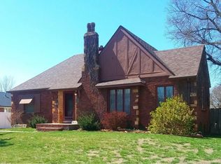 1006 S Grand Ave, Lyons, KS 67554