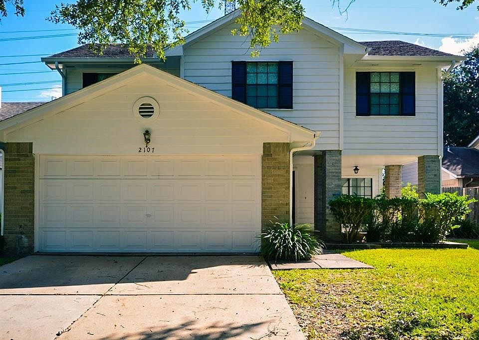 1st image of 2107 Creekshire Dr