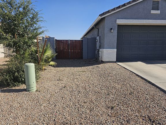 2nd image of 35963 W San Alvarez Ave