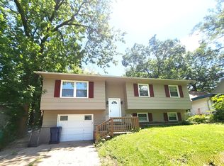 18099 W Valley Dr, Grayslake, IL