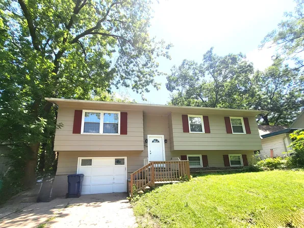 18099 W Valley Dr, Grayslake, IL 60030