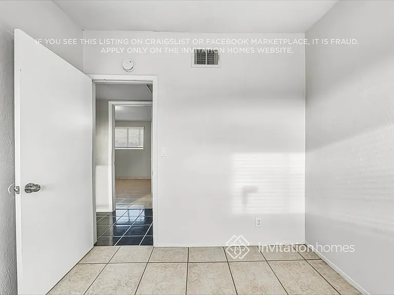 449 S Stewart — Photo 12