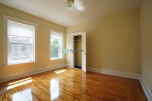 242 Kelton St #8 Photo 1