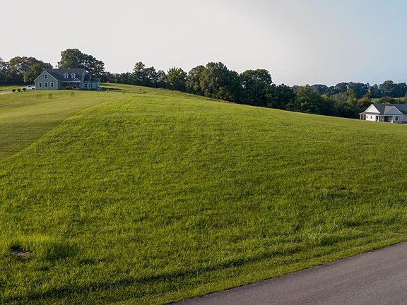 5th image of 935 Lakeside Dr