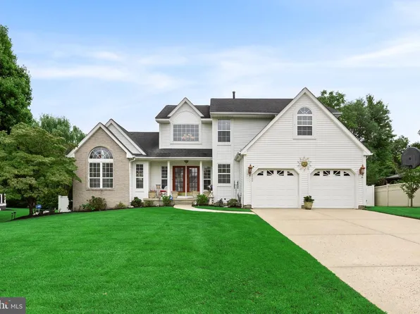 2103 Berwick Dr, Cinnaminson, NJ 08077