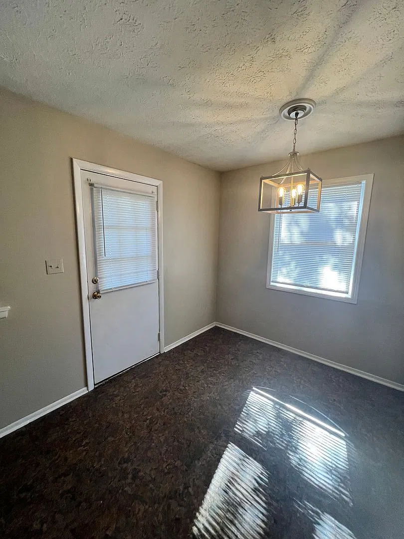 Highview Area — Photo 3