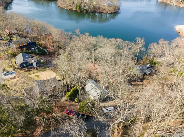 4 Sage Road, Danbury, CT 06810