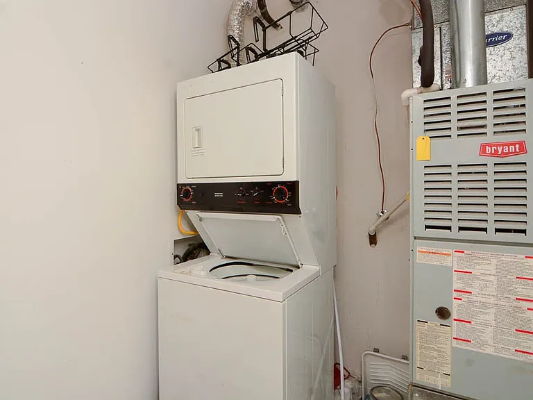 375 W Erie St #123 — Photo 18