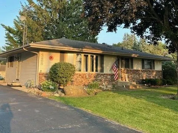 4265 Town Hall Rd, Belvidere, IL 61008