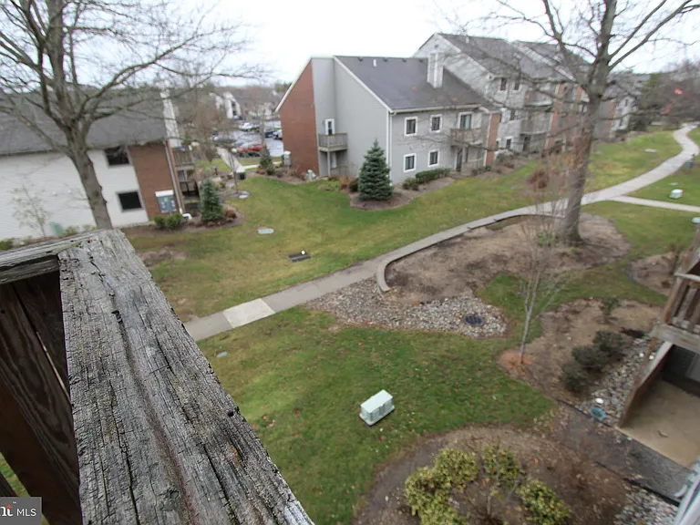 5012 Ravens Crest Dr — Photo 17
