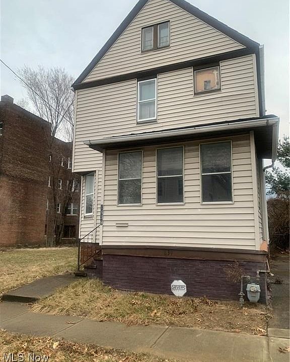 2nd image of 1839 E 86th St