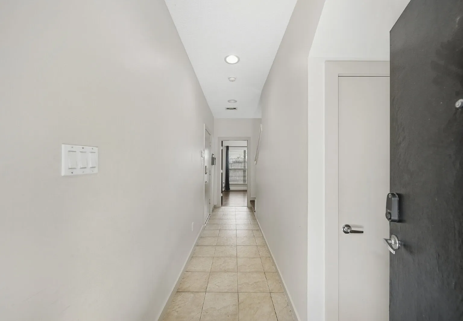 2 bed, 2.0 bath, 1293 sqft, $2,500 — Photo 4