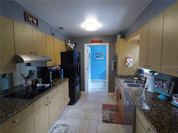 3rd image of 3012 Calumet Dr