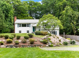 33 Sachem Rd, Greenwich, CT 06830