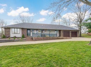 619 S Eisenhower St, Monett, MO 65708