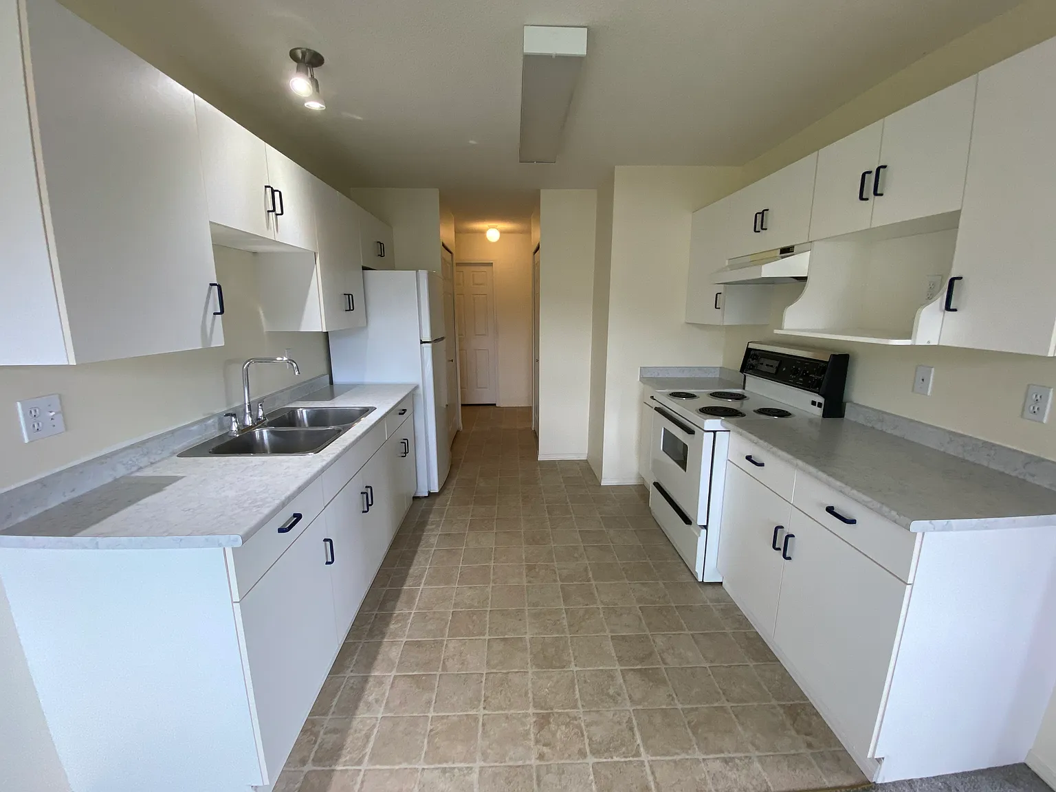 Willow Court — Photo 2