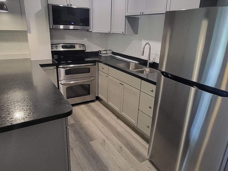 1st image of 13 Court St APT 1