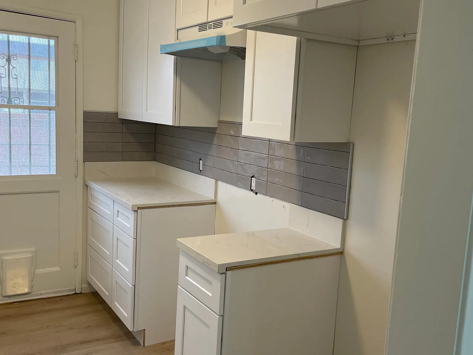 2 bed, 800 sqft, $2,500 — Photo 3