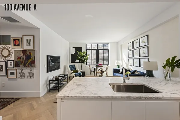 Sold by Nest Seekers International | media 4