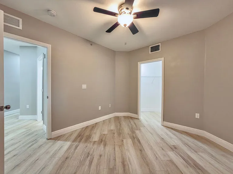 North Pointe Place — Photo 23