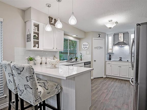5th image of 3731 Clear Falls Dr