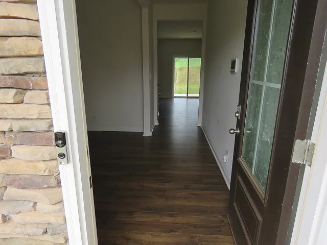 900 Mill Creek Dr — Photo 5