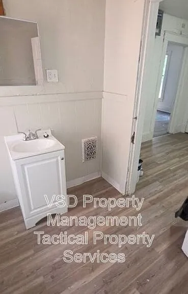 1583 E 84th St #UP — Photo 13