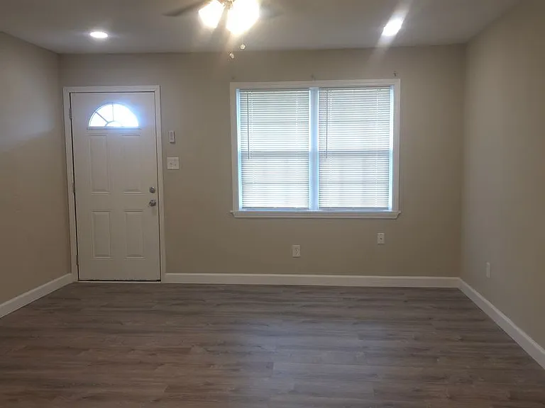 3121 General Twining St — Photo 11