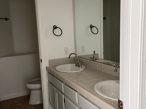 3rd image of 1845 Tahoe Cir