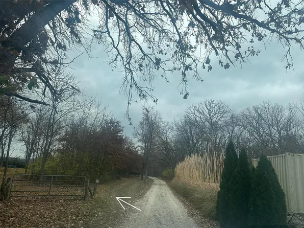 10 Lloyd Ln, Winfield, MO 63389