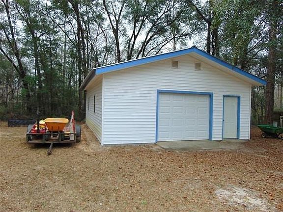 3rd image of 1589 Blue Creek Dr