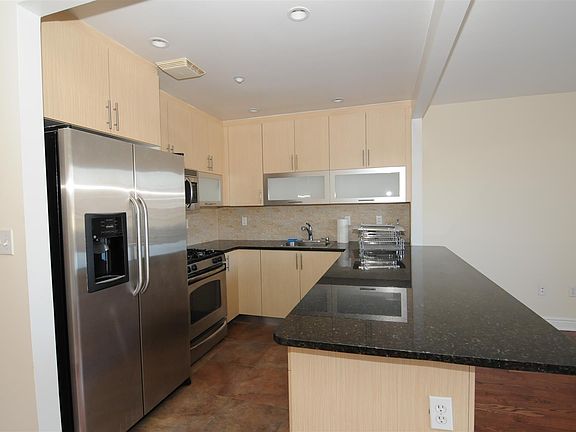 4th image of 2408 Ocean Ave APT 20